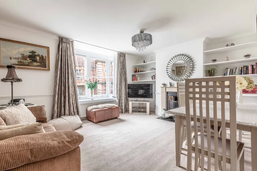 Windsor Town Centre Victorian townhouse sleeps 6 - Image 1