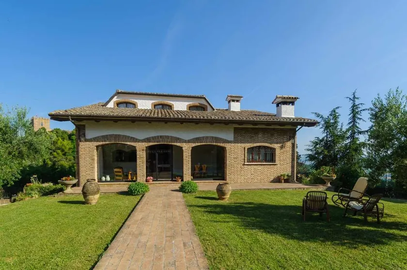 Villa Mery, Ferienhaus in den Hügeln der Riviera von Rimini, mit privatem Pool - Image 1