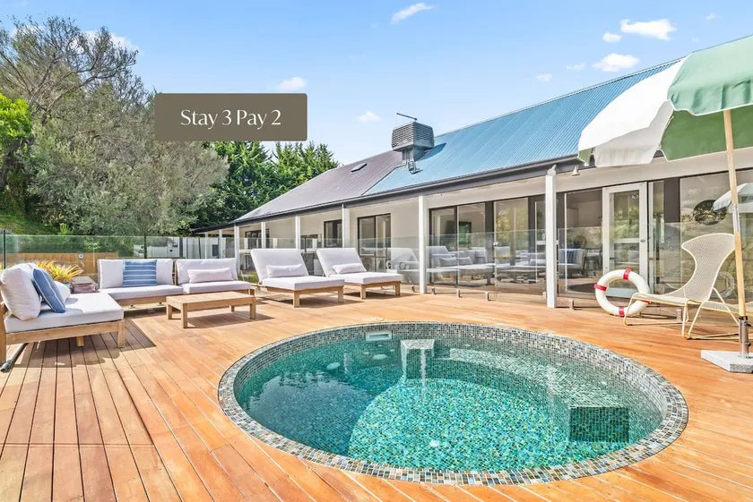Highbury's Peaceful Retreat with gas heated plunge pool - Image 1