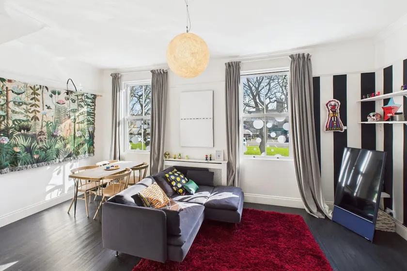 The Artists Pad Locat - Image 1