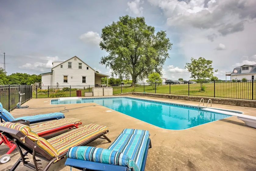 Fredelig Berger Farm Apt m / Pool-9 Miles til Hermann - Image 1