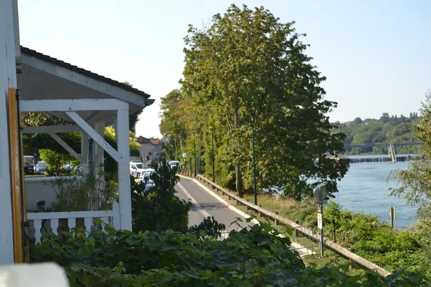 Atypical house 3* on the Seine - Image 1