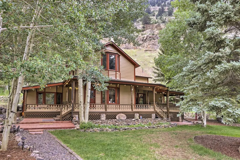 Family Home in Georgetown: Walk to Town & Railroad - Image 1
