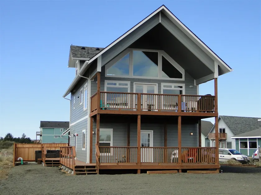 Agate Beach`s Amazing View House - Image 1