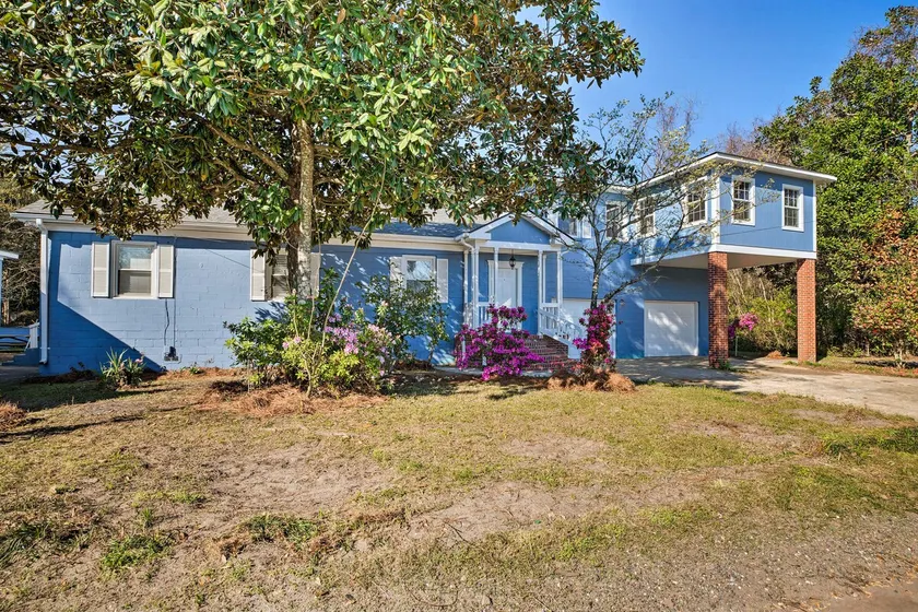 Spacious Mount Pleasant Home: 5 Mi to Beach - Image 1