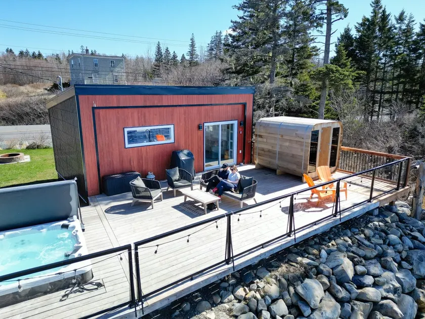 Designer Oceanfront Villa - Hot tub and Sauna - Image 1