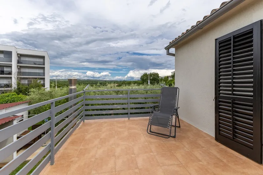 Holiday House Manuel in Tar - Image 1