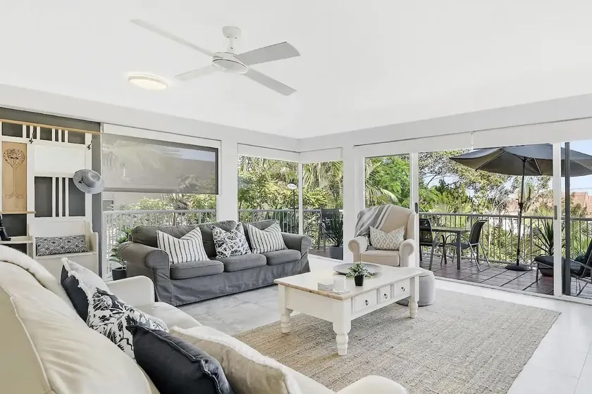 Hampton's Style Beach Retreat in Noosa's Heart - Image 1
