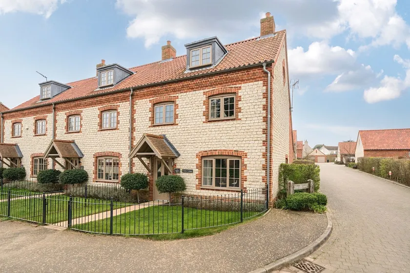 Curlew Cottage - Image 1