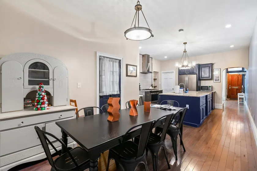 Spacious Townhouse Close to Casino/Stadiums 8 - Image 1