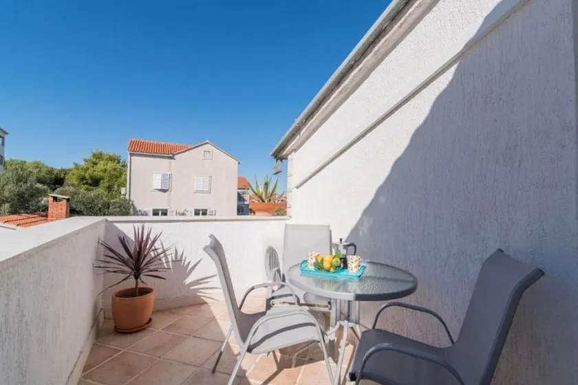 Family-friendly apartments with swimming pool Supetar, Brac - 16774 - Image 1