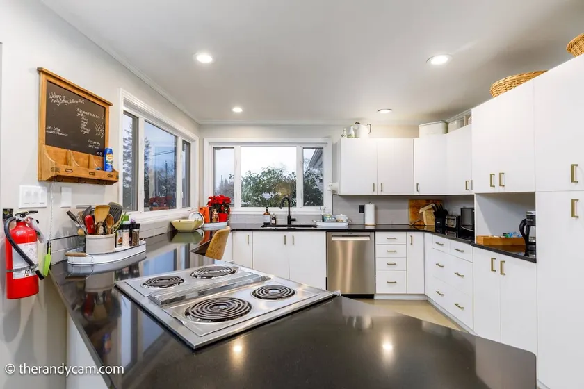Family Cottage at Horner Park - Image 1
