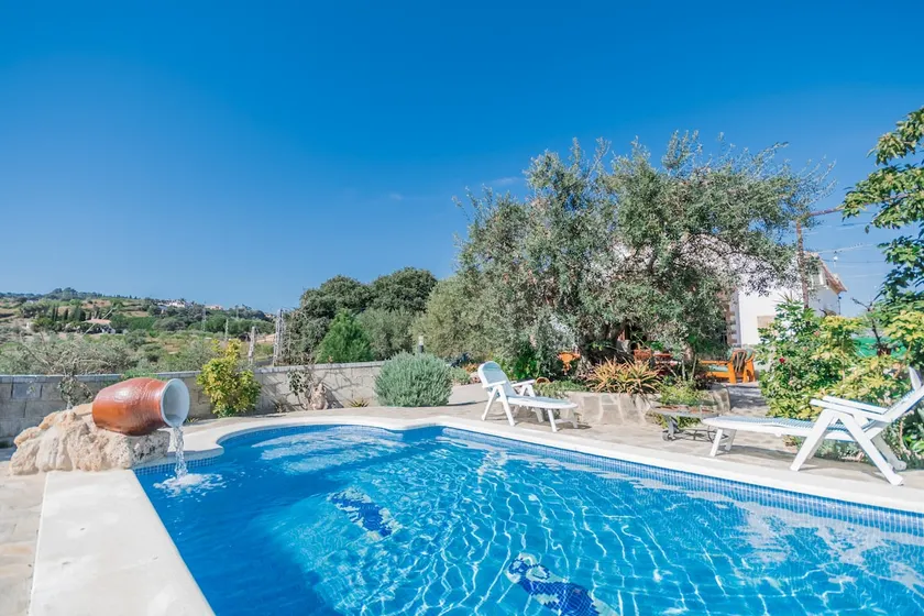 Cubo's Villa Jara / pool / field / tranquility / trees / - Image 1