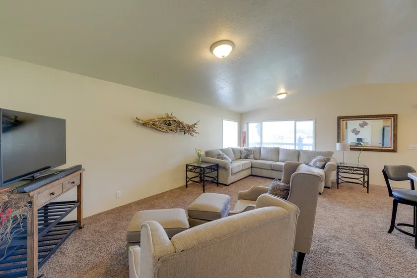 Smith River Home w/ Boat Launch & Ocean Views - Image 1
