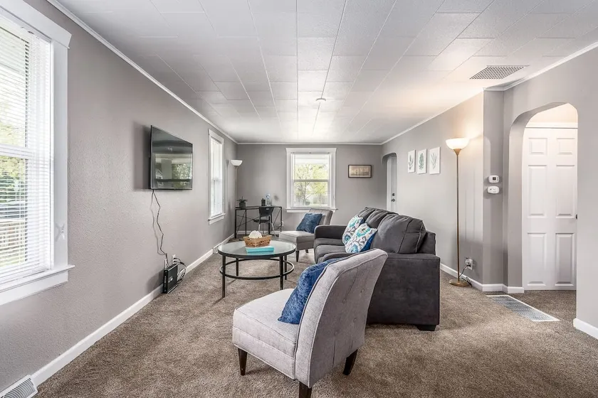 Charming & Conveniently Located Spokane Home - Image 1