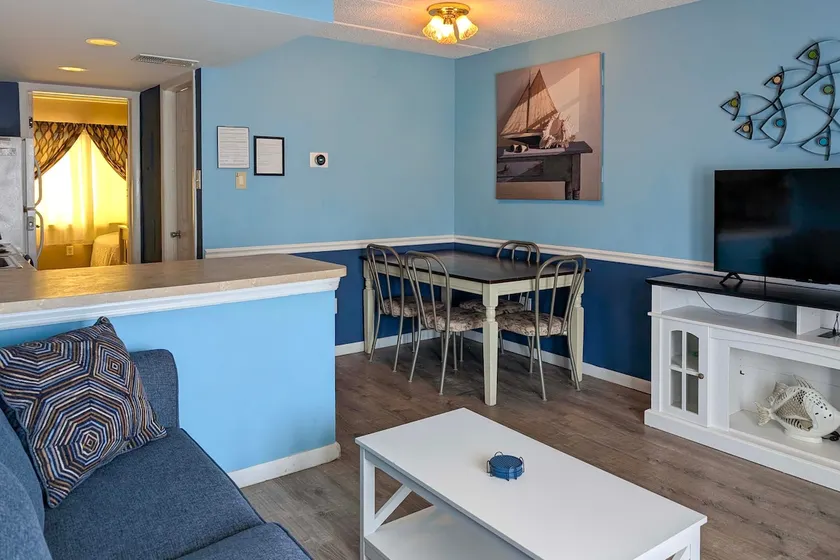 Coastal Condo w/ Pool, 1 Block to Wildwood Beach! - Image 1