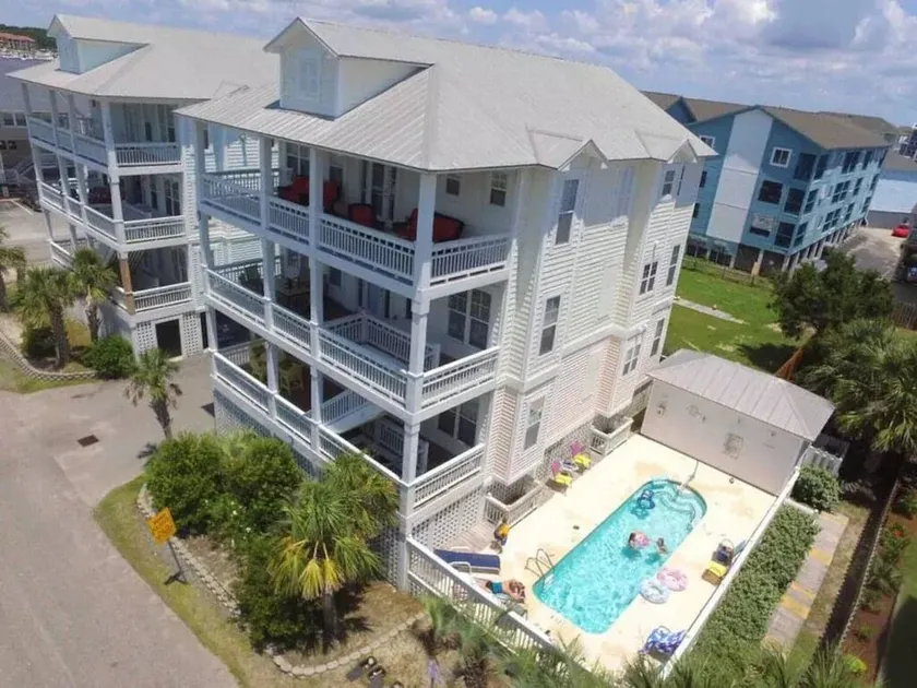 Stay Salty Villa Pool is OPEN Walk to Beach - Image 1