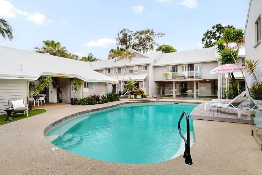 6 Pelican Beach Resort - Image 1