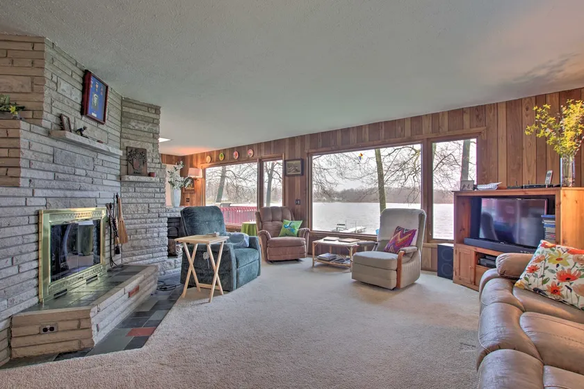 Great Bear Lake Home w/ Private Dock & Fire Pit! - Image 1