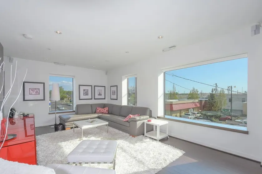 Große eklektische 1 BR über Restaurant 15 Minuten zu PDX - Image 1