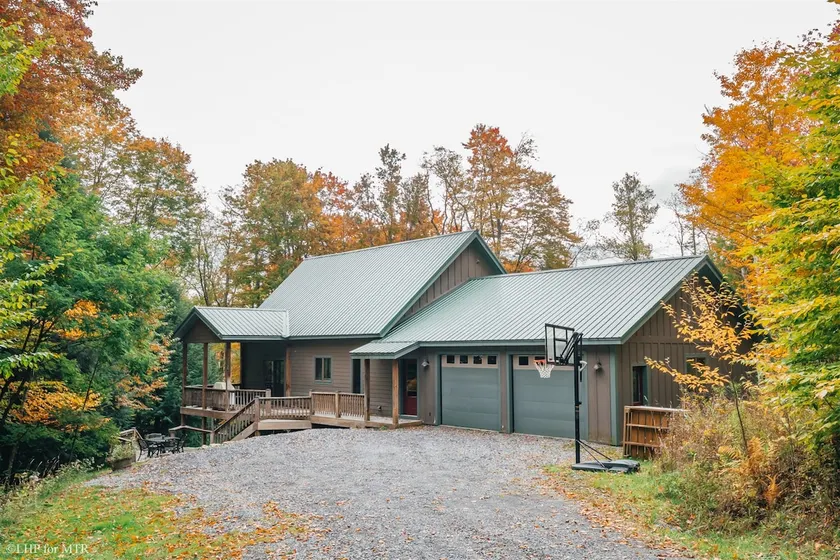 Bear Haven - Hot Tub, Dog Friendly, Fire Pit - Image 1