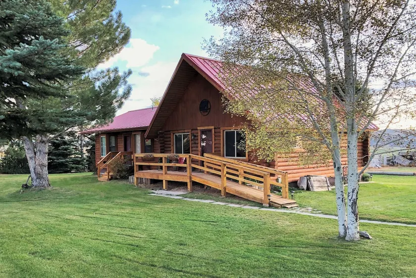 Rustic Cabin 20 Mins to Capitol Reef Nat'l Park! - Image 1