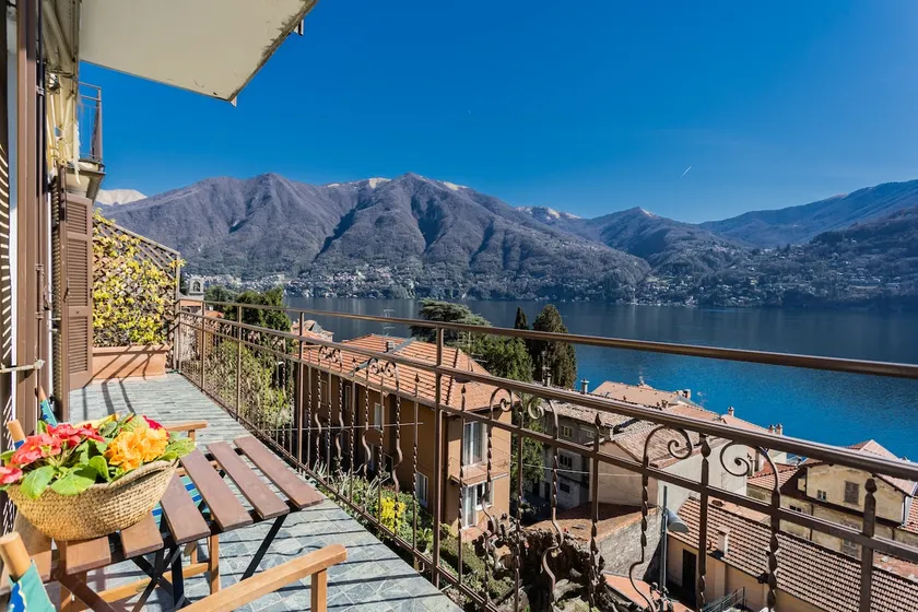 Co-b730-alem2bt - Lovely Apartment Overlooking the Lake - Image 1