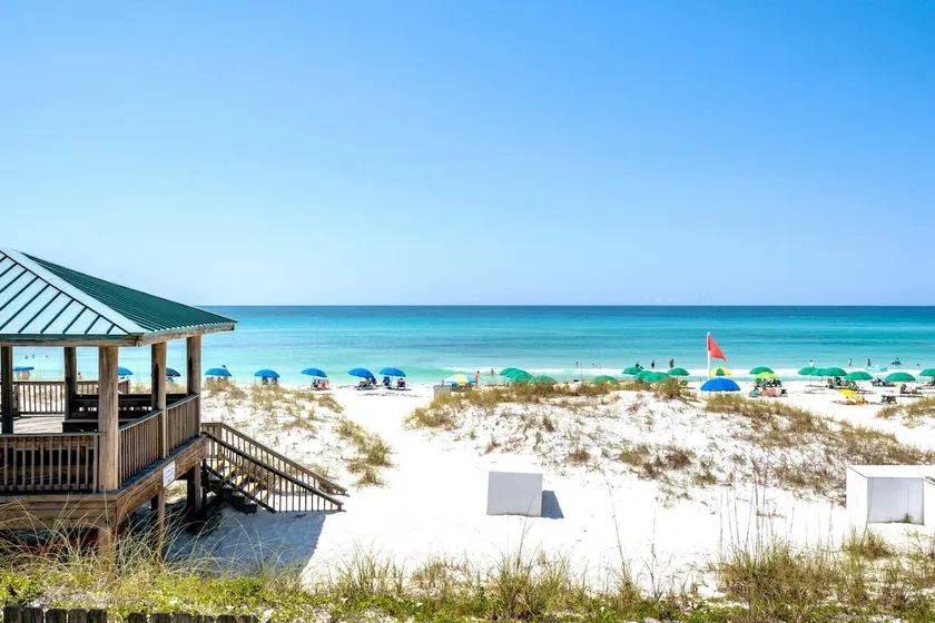 Shelly Sands HeatedPool & HotTub Private Beach - Image 1