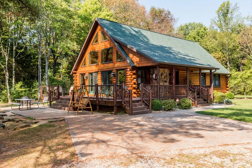 Beats Workin’ Cabin | Hot Tub • Pool Table • Pond - Image 1