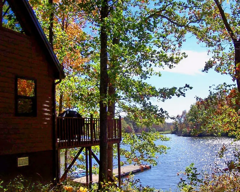Hocking Hills Lake Gem w/ Hot Tub, Dock, 100 Acres - Image 1