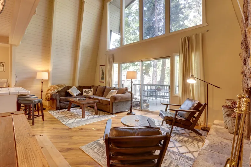 Near Skiing & Hiking: Carnelian Bay Cabin - Image 1