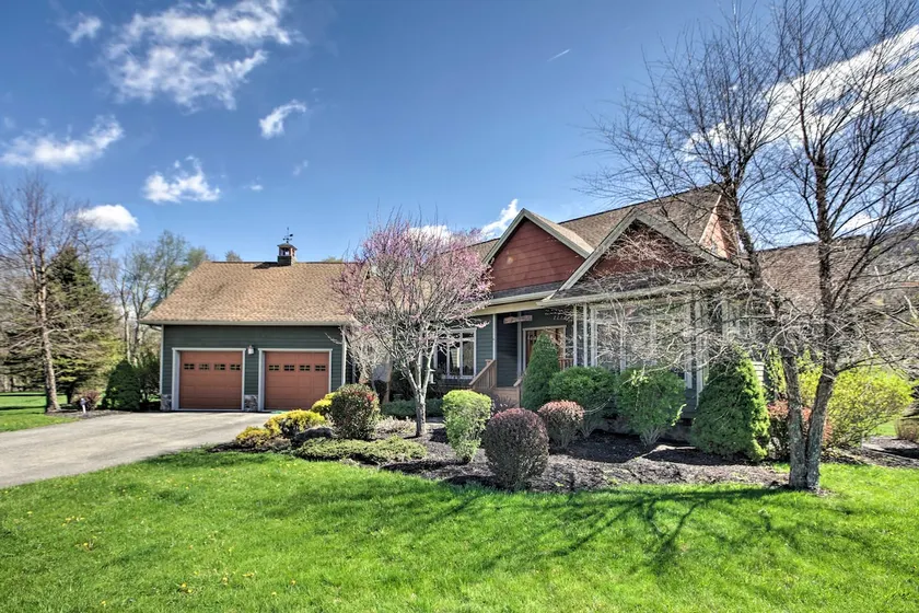 House w/ Deck, Fire Pit - 15 Mins to Snowshoe! - Image 1