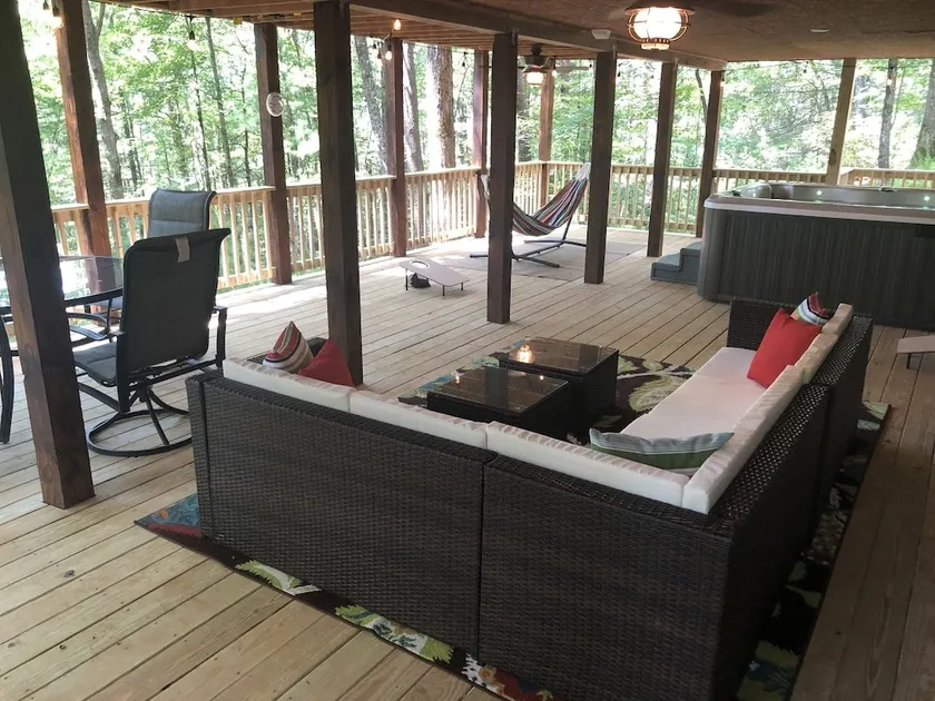 Beary Irresistable - Hot tub & Prime Location! - Image 1