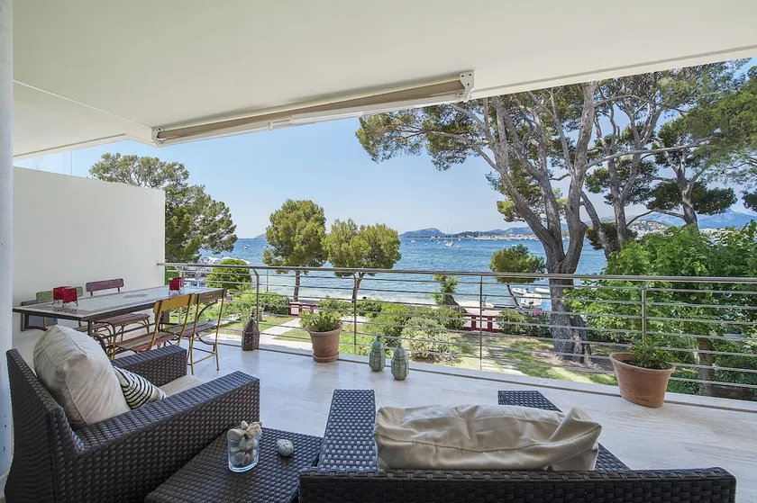 Seafront Apt Vora Dor by Js Properties - Image 1