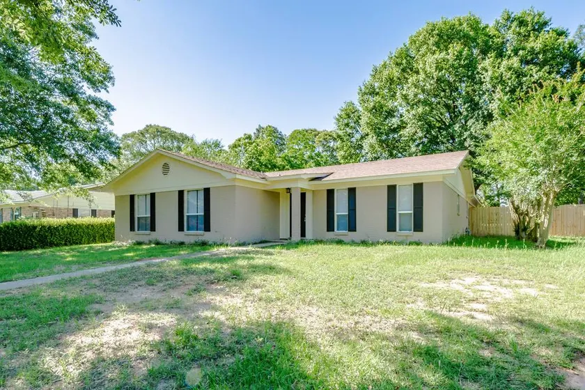 Flint Ridge for 9 in West Mobile - Image 1