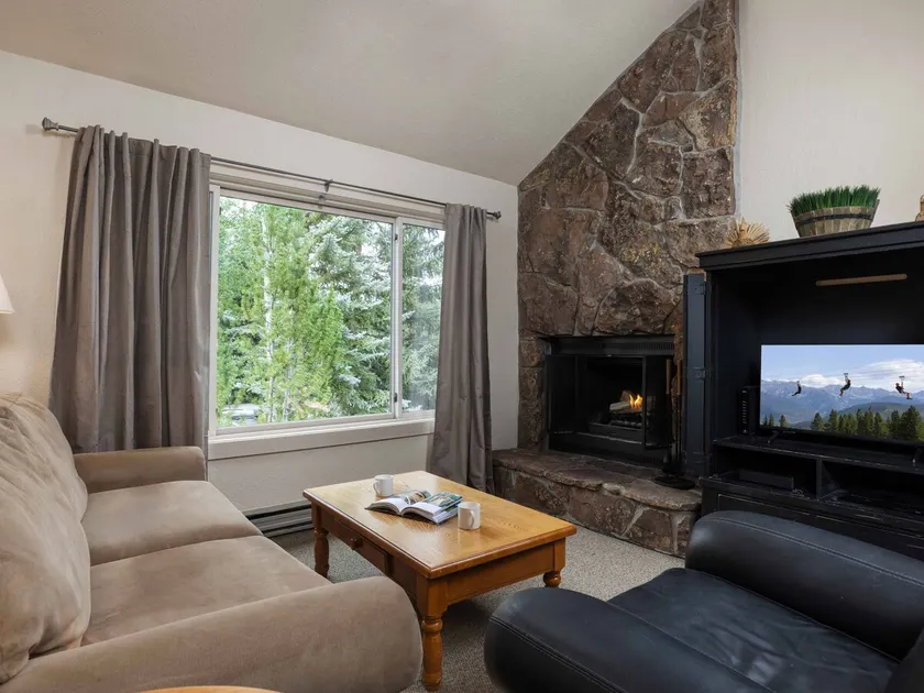 Villas at Snowmass Club - 1422 ~ Snowmass Club Access ~ - Image 1