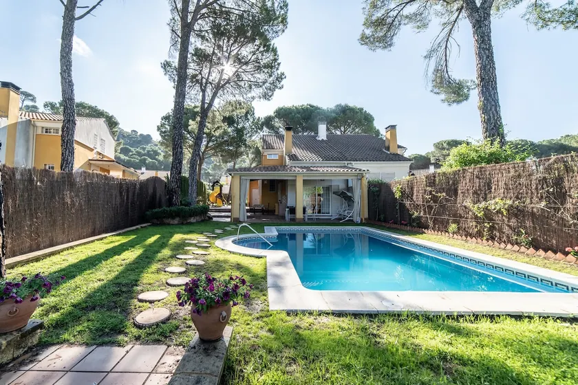El Rincon del Lago House - Image 1