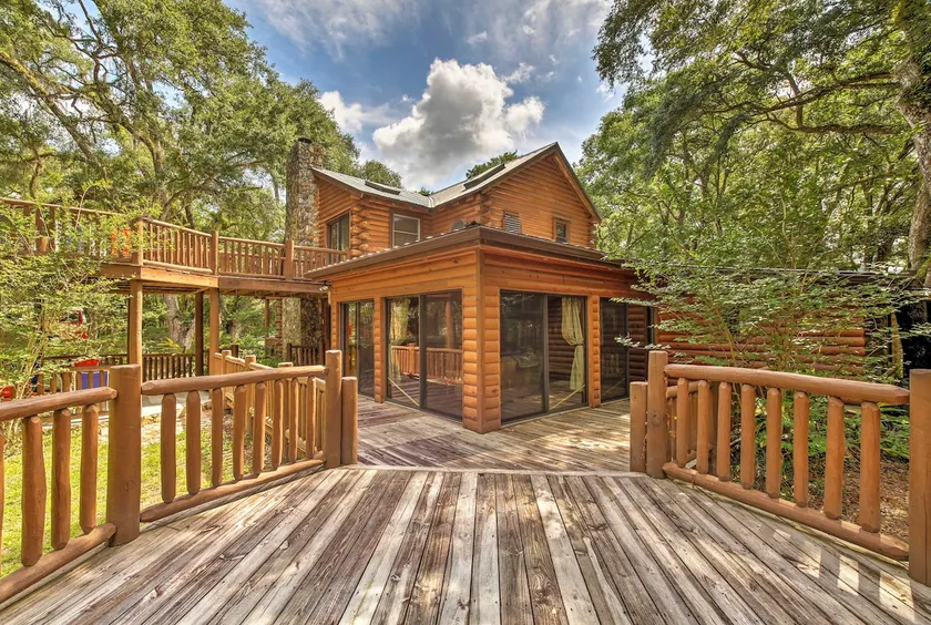 Log Cabin Sanctuary in Inverness w/ Furnished Deck - Image 1