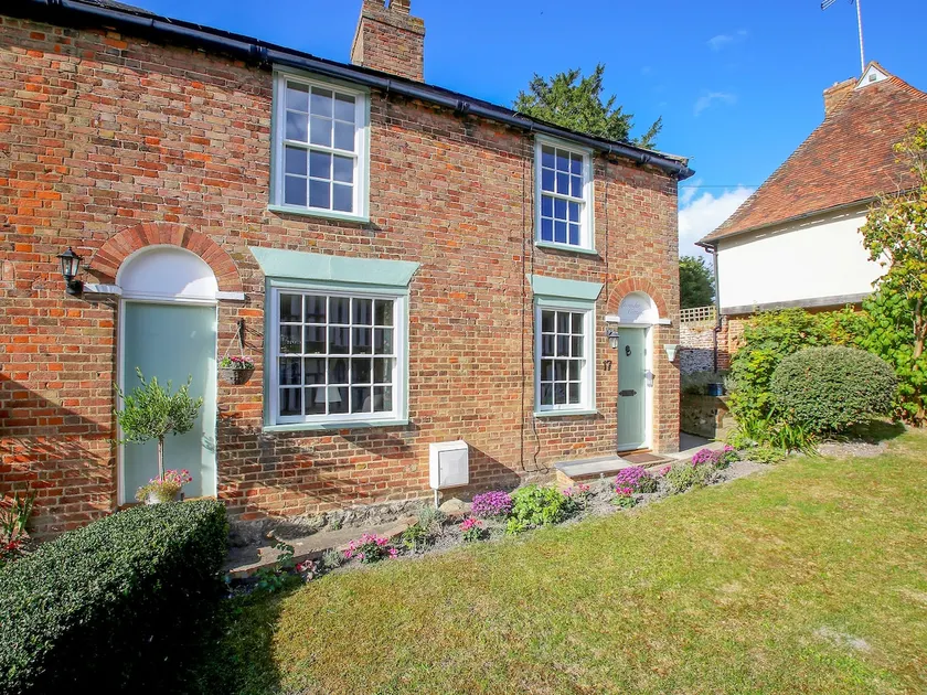 Pilgrim Cottage - Image 1