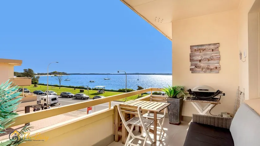 Bay Village No.7 Shoal Bay - Image 1