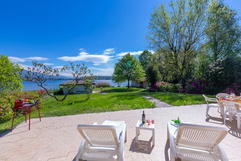 Villa Martine Au Bord Du Lac with Garden - Happy Rentals - Image 1