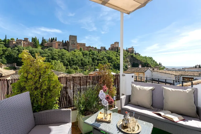Fantastisk 3Bd-lejlighed i Albaicin med en privat terrasse og udsigt til Alhambra. Victoria Viewpoint - Image 1