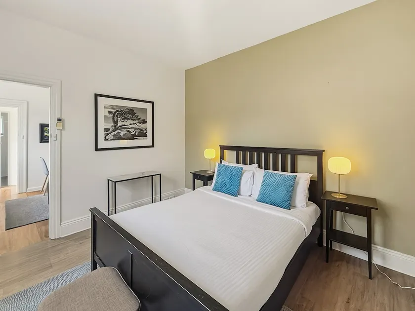 Charming 1BR Parkside Retreat. Steps to Metro - Image 1