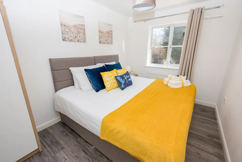 KVM Swan House by KVM Stays - Image 1