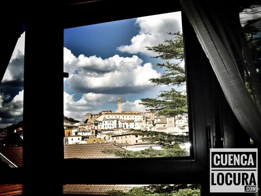 CuencaLocura. In the heart of the city. Optional parking - Image 1