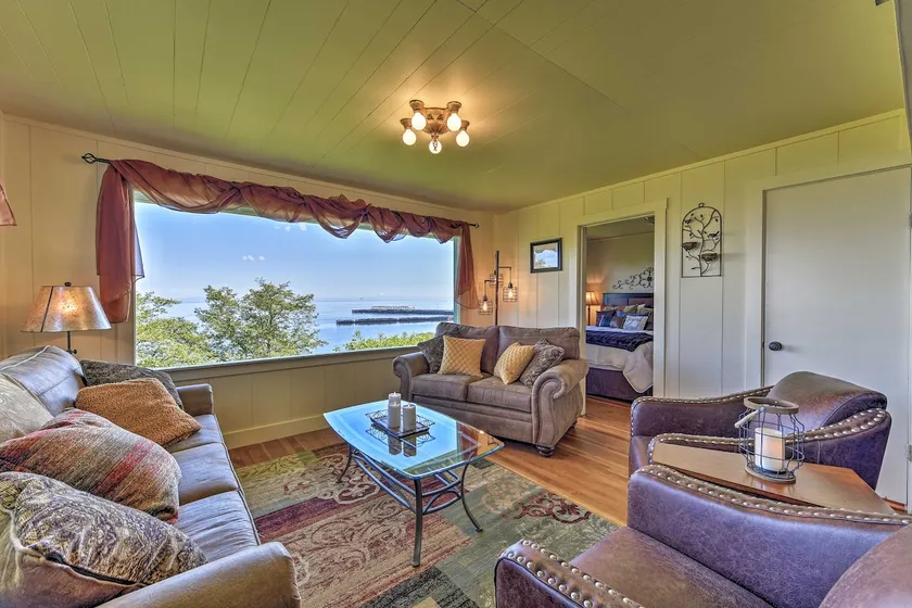 Waterfront Home ~ 6 Mi to Olympic National Park! - Image 1