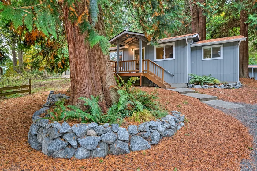 House w/ Deck on Whidbey Island, 1 Mi from Shore! - Image 1