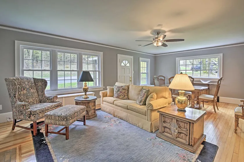 Beautiful Lenox Home, 3 Mi to Shakespeare & Co! - Image 1