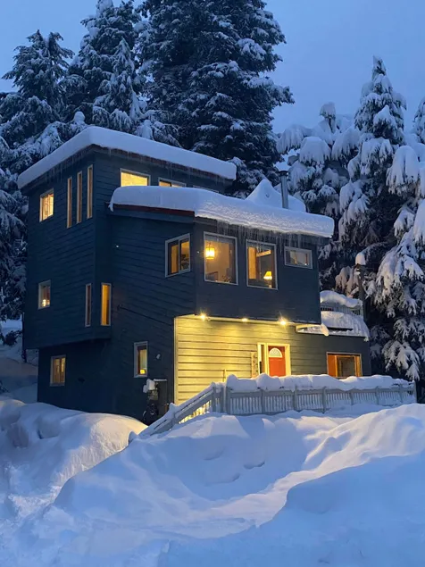 Timberline Treehouse Chalet w / Hot Tub! - Image 1