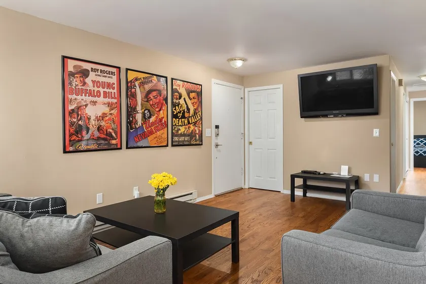 Seattle Vacation Home - Roy Street - Image 1